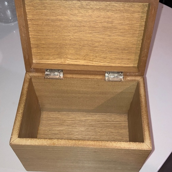 Wooden Recipe Box with Fork Design - Picture 5 of 16